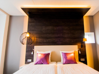 www.charmanthotel.com