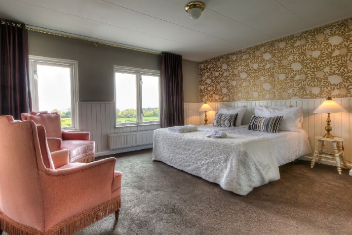 Mezzo Restaurant & Kamers