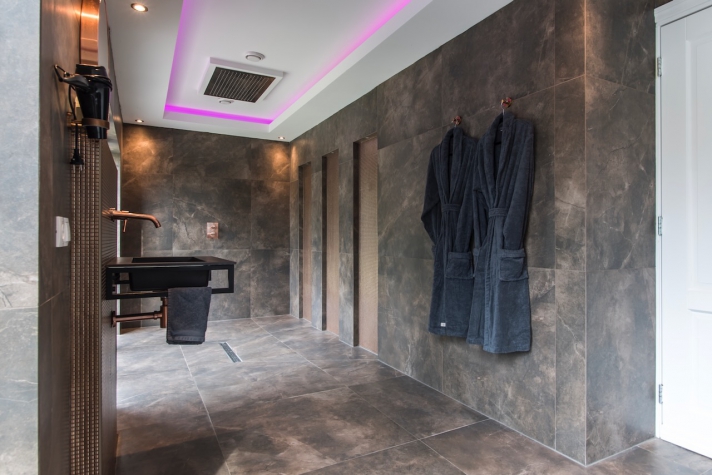 Luxexcellent Wellness B&B